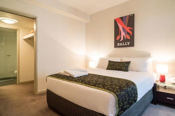 AKOM Docklands - SA Accommodation 36