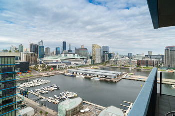 AKOM Docklands - SA Accommodation 43