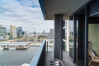 AKOM Docklands - SA Accommodation 48