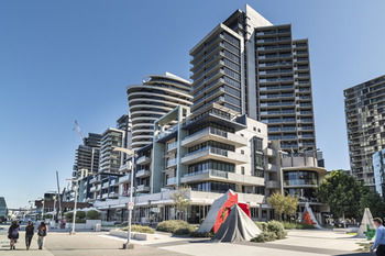 AKOM Docklands - SA Accommodation 57