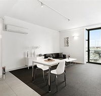 Docklands Private Collection of Apartments - Digital Harbour - SA Accommodation