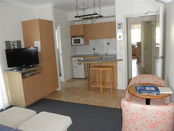 Twin Quays Noosa Resort - SA Accommodation 14