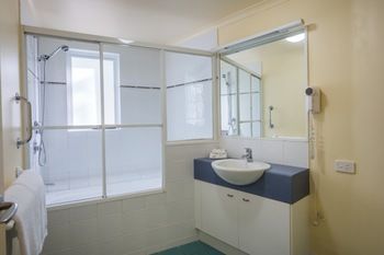 Twin Quays Noosa Resort - SA Accommodation 46