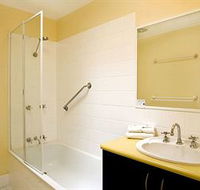 Beach Breakers Resort - SA Accommodation