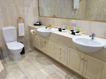 Kimberley Gardens Hotel & Serviced Apartments - SA Accommodation 24