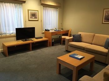 Kimberley Gardens Hotel & Serviced Apartments - SA Accommodation 26
