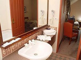 La Maison Boutique - SA Accommodation 7