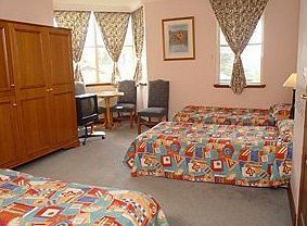 La Maison Boutique - SA Accommodation 11