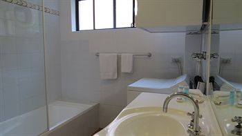 Waldorf Hornsby Residential Apartments - SA Accommodation 0
