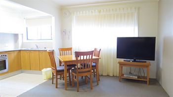 Waldorf Hornsby Residential Apartments - SA Accommodation 15
