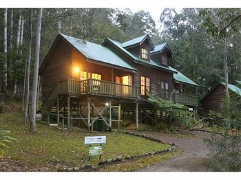 Barrington Wilderness Cedar Lodge Accommodation - SA Accommodation 6