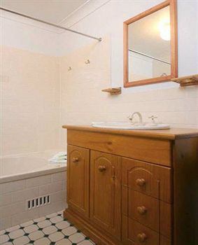 Barrington Wilderness Cedar Lodge Accommodation - SA Accommodation 9