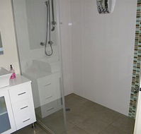 DeaposVine Escape - SA Accommodation