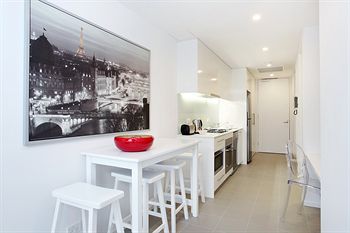 ALT Tower Serviced Apartments - SA Accommodation 3