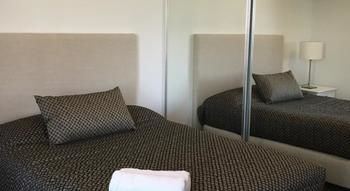 ALT Tower Serviced Apartments - SA Accommodation 18