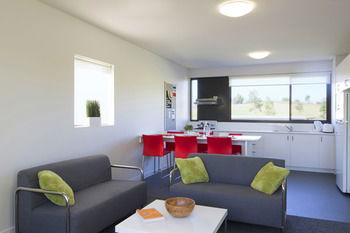 Western Sydney University Village-Campbelltown Campus - SA Accommodation 3