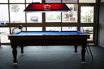 Brown Jug Inn Hotel - SA Accommodation 2