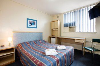 Brown Jug Inn Hotel - SA Accommodation 14