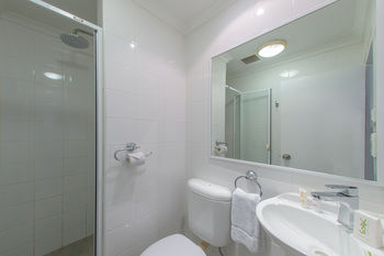 Quality Hotel CKS Sydney Airport - SA Accommodation 0