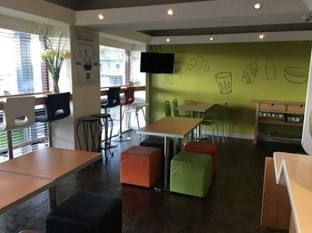 Ibis Budget Campbelltown - SA Accommodation 3