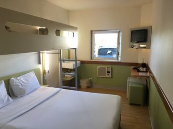 Ibis Budget Campbelltown - SA Accommodation 5