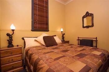 Church House B&B Gundagai - SA Accommodation 6