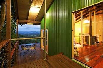 Treetops Accommodation Montville - SA Accommodation 6
