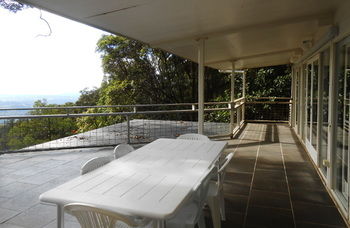 Treetops Accommodation Montville - SA Accommodation 62