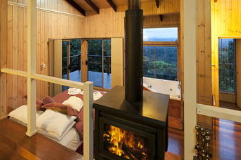 Treetops Accommodation Montville - SA Accommodation 77