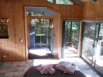 Treetops Accommodation Montville - SA Accommodation 79