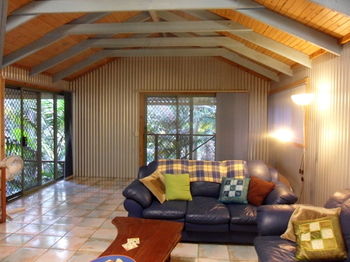 Treetops Accommodation Montville - SA Accommodation 85