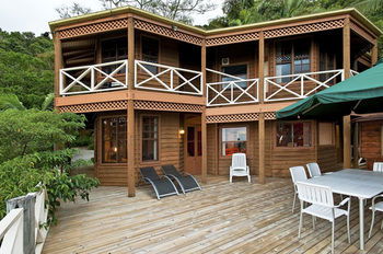 Treetops Accommodation Montville - SA Accommodation 90