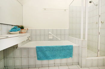 Wattle Holiday Rental - SA Accommodation 0