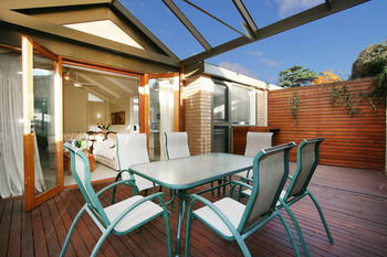 Wattle Holiday Rental - SA Accommodation 7