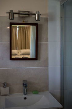 The Wattle Lodge - SA Accommodation 1
