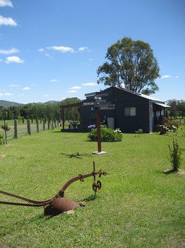 The Wattle Lodge - SA Accommodation 2