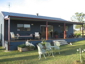 The Wattle Lodge - SA Accommodation 24