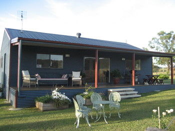The Wattle Lodge - SA Accommodation 25