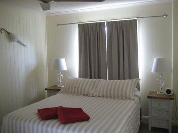 The Wattle Lodge - SA Accommodation 29