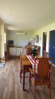 The Wattle Lodge - SA Accommodation 30