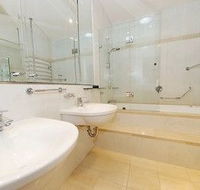Neutral Bay 46 Young Furnished Apartment - SA Accommodation