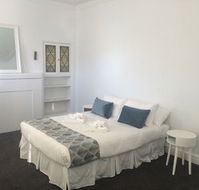 Newcastle Accommodation Tighes Hill - SA Accommodation
