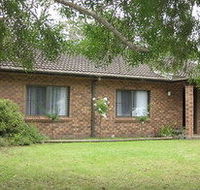 Shady Trees Barrington Holiday House - SA Accommodation