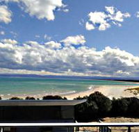 Freycinet Beach Apartments - SA Accommodation