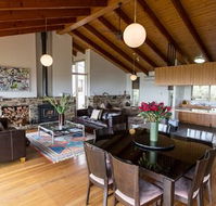 Holmesglen at Eildon - The Homestead - SA Accommodation