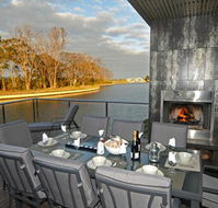 Gippsland Lakehouse - SA Accommodation