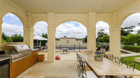 Tuscan Getaway - SA Accommodation 6