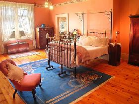 Buxton Manor - George Lowe Esquire Apartment - SA Accommodation 3