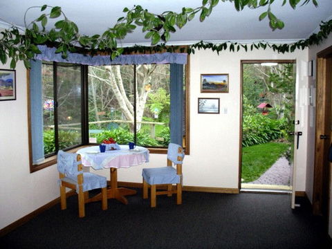 Adelaide Hills Bed & Breakfast Accommodation - SA Accommodation 0
