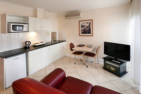 BEST WESTERN Ensenada Motor Inn & Suites - SA Accommodation 1